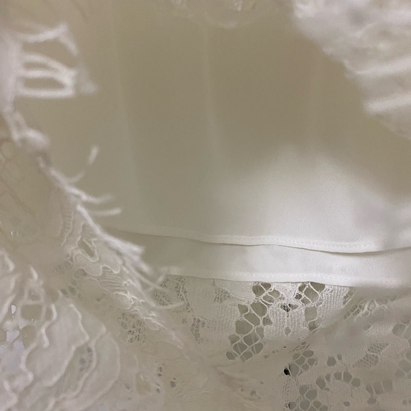 SOLD.      Soft Wilfred lined cream lace top. Size M - Picture 11 of 11